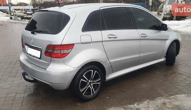 Серый Мерседес Б-класс, объемом двигателя 1.99 л и пробегом 209 тыс. км за 7300 $, фото 1 на Automoto.ua