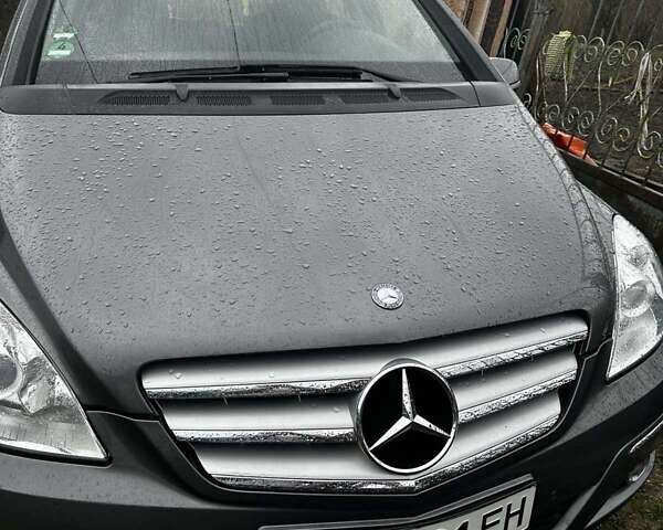 Серый Мерседес Б-класс, объемом двигателя 2.03 л и пробегом 175 тыс. км за 7200 $, фото 1 на Automoto.ua