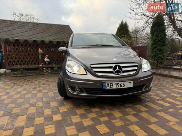 Серый Мерседес Б-класс, объемом двигателя 2.04 л и пробегом 233 тыс. км за 6900 $, фото 1 на Automoto.ua