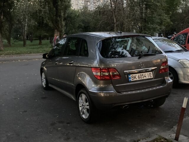 Сірий Мерседес Б-клас, об'ємом двигуна 2.03 л та пробігом 270 тис. км за 7700 $, фото 1 на Automoto.ua