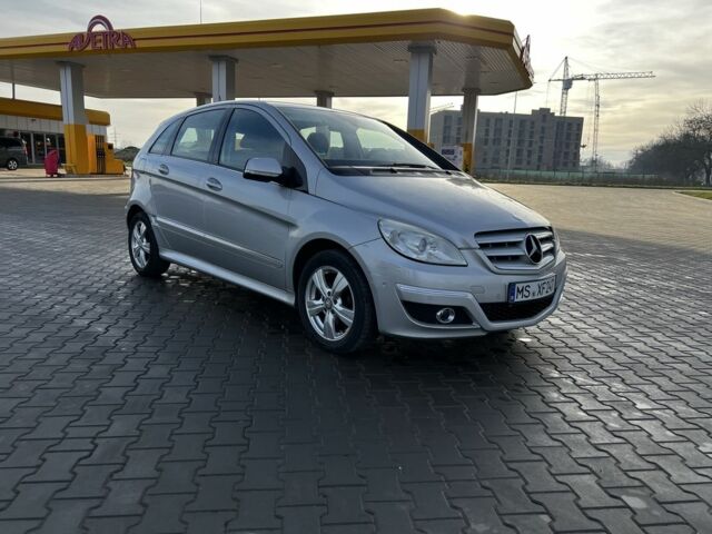 Серый Мерседес Б-класс, объемом двигателя 1.7 л и пробегом 217 тыс. км за 7900 $, фото 1 на Automoto.ua