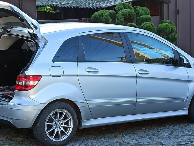 Сірий Мерседес Б-клас, об'ємом двигуна 1.5 л та пробігом 216 тис. км за 6400 $, фото 1 на Automoto.ua