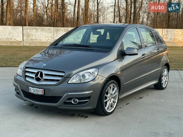 Сірий Мерседес Б-клас, об'ємом двигуна 1.7 л та пробігом 195 тис. км за 8200 $, фото 1 на Automoto.ua