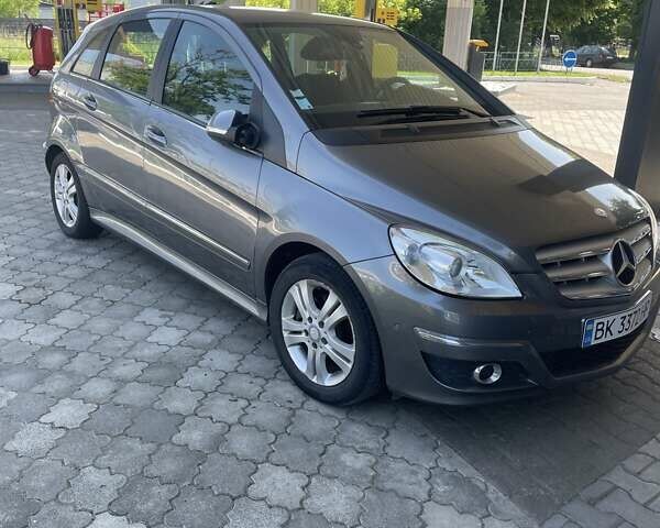 Серый Мерседес Б-класс, объемом двигателя 1.99 л и пробегом 300 тыс. км за 7200 $, фото 1 на Automoto.ua