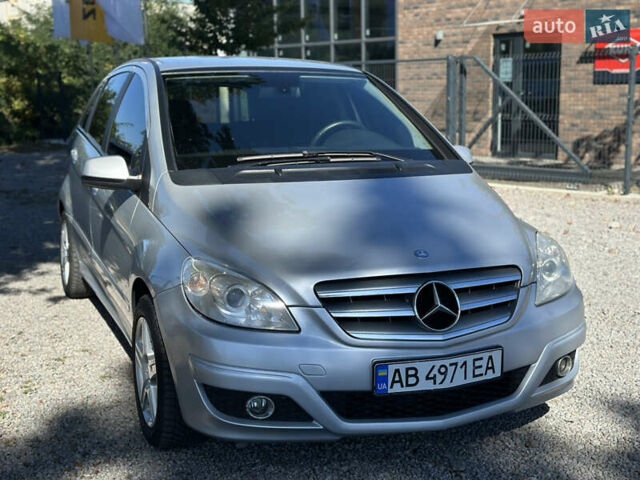 Сірий Мерседес Б-клас, об'ємом двигуна 2 л та пробігом 277 тис. км за 7500 $, фото 1 на Automoto.ua