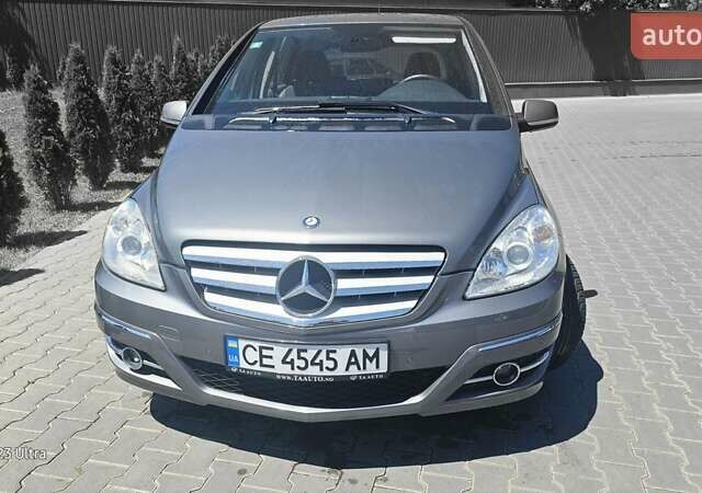 Серый Мерседес Б-класс, объемом двигателя 1.7 л и пробегом 192 тыс. км за 7900 $, фото 1 на Automoto.ua