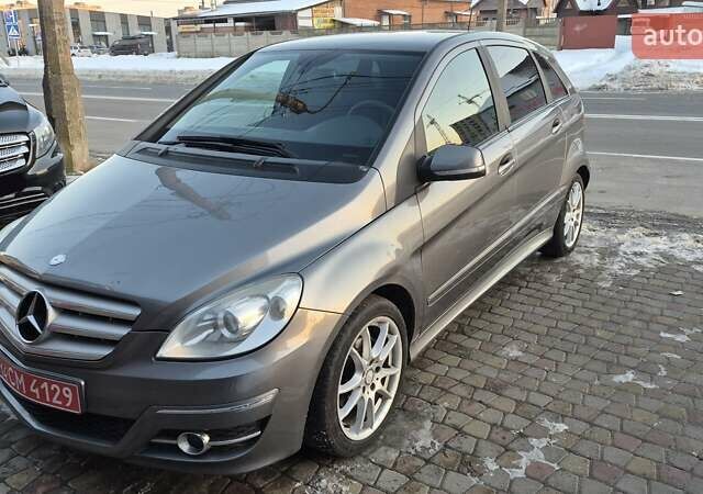 Сірий Мерседес Б-клас, об'ємом двигуна 1.5 л та пробігом 283 тис. км за 7777 $, фото 1 на Automoto.ua