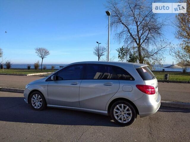 Серый Мерседес Б-класс, объемом двигателя 1.8 л и пробегом 122 тыс. км за 11900 $, фото 1 на Automoto.ua