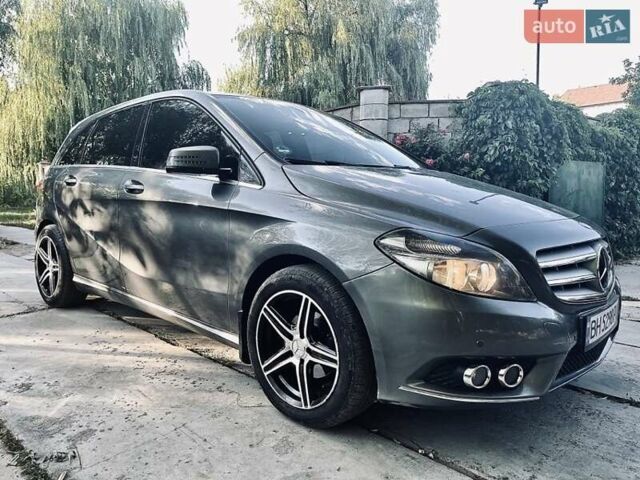 Сірий Мерседес Б-клас, об'ємом двигуна 1.8 л та пробігом 340 тис. км за 10500 $, фото 1 на Automoto.ua