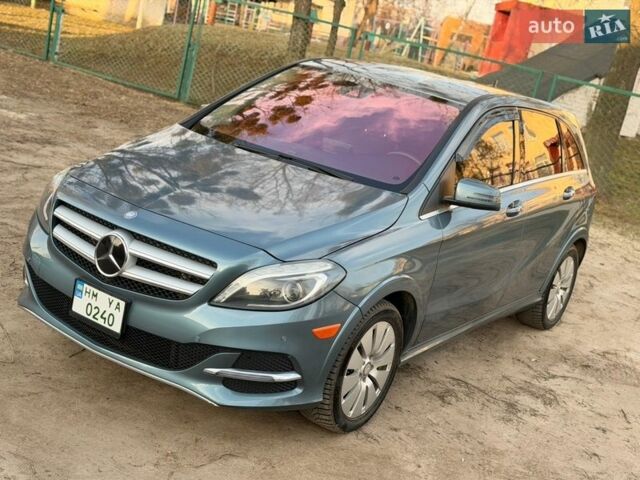 Сірий Мерседес Б-клас, об'ємом двигуна 0 л та пробігом 165 тис. км за 10500 $, фото 1 на Automoto.ua