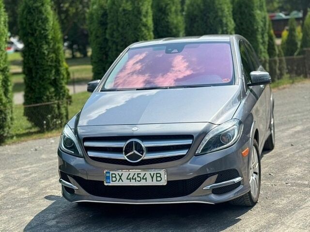 Сірий Мерседес Б-клас, об'ємом двигуна 0 л та пробігом 92 тис. км за 11500 $, фото 1 на Automoto.ua