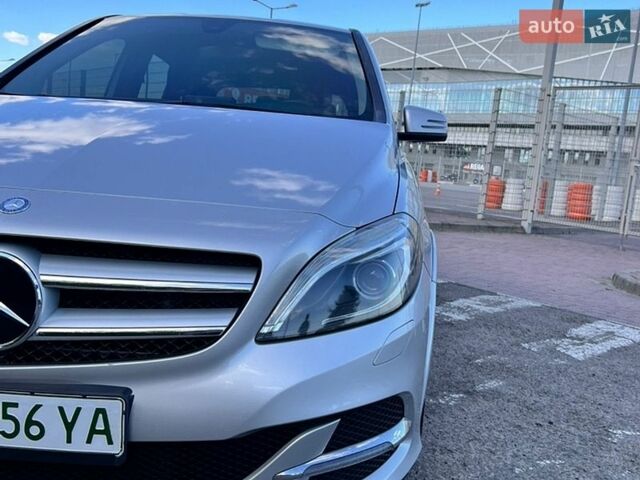 Сірий Мерседес Б-клас, об'ємом двигуна 0 л та пробігом 88 тис. км за 10700 $, фото 1 на Automoto.ua