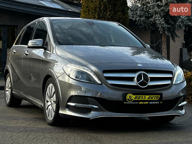 Сірий Мерседес Б-клас, об'ємом двигуна 0 л та пробігом 136 тис. км за 11200 $, фото 1 на Automoto.ua