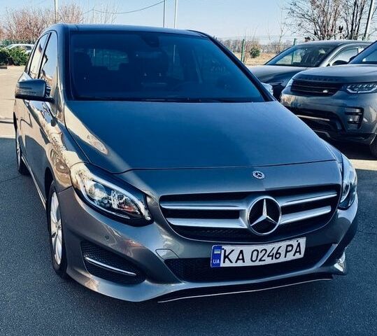 Сірий Мерседес Б-клас, об'ємом двигуна 2.14 л та пробігом 108 тис. км за 14500 $, фото 1 на Automoto.ua