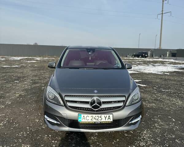 Сірий Мерседес Б-клас, об'ємом двигуна 0 л та пробігом 87 тис. км за 12500 $, фото 1 на Automoto.ua