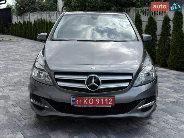 Сірий Мерседес Б-клас, об'ємом двигуна 0 л та пробігом 115 тис. км за 9200 $, фото 1 на Automoto.ua