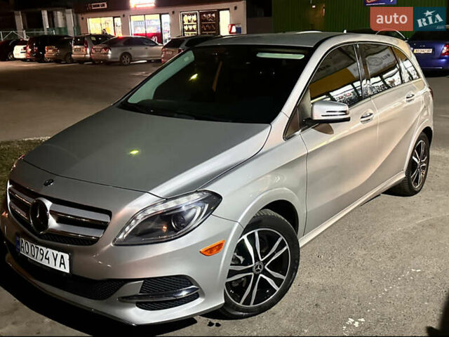 Мерседес Б-класс 2015 в Ужгороде на Automoto.ua Серый Мерседес Б-класс, объемом двигателя 0 л и пробегом 117 тыс. км за 14000 $, фото 1 на Automoto.ua