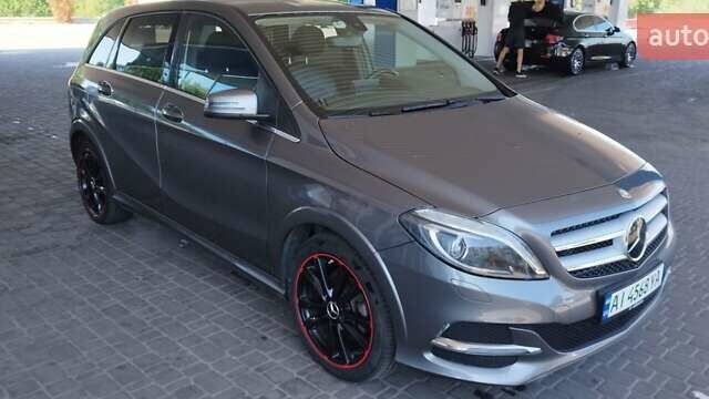 Серый Мерседес Б-класс, объемом двигателя 0 л и пробегом 119 тыс. км за 9400 $, фото 1 на Automoto.ua