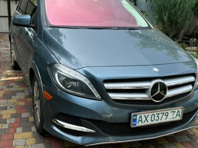 Сірий Мерседес Б-клас, об'ємом двигуна 0 л та пробігом 105 тис. км за 10500 $, фото 1 на Automoto.ua