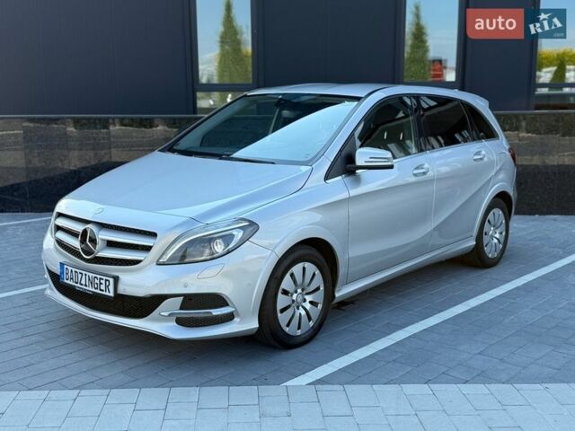 Серый Мерседес Б-класс, объемом двигателя 0.07 л и пробегом 76 тыс. км за 9700 $, фото 1 на Automoto.ua