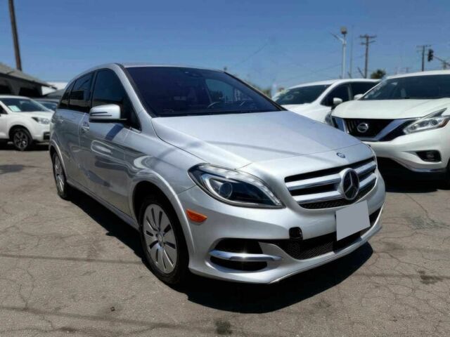 Сірий Мерседес Б-клас, об'ємом двигуна 0 л та пробігом 73 тис. км за 2700 $, фото 1 на Automoto.ua