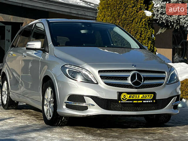 Сірий Мерседес Б-клас, об'ємом двигуна 0 л та пробігом 133 тис. км за 10650 $, фото 1 на Automoto.ua