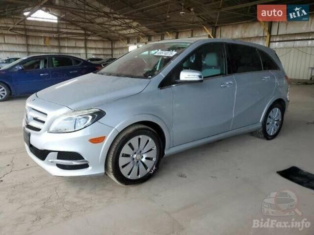 Серый Мерседес Б-класс, объемом двигателя 0 л и пробегом 106 тыс. км за 14999 $, фото 1 на Automoto.ua