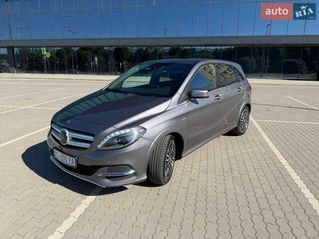 Сірий Мерседес Б-клас, об'ємом двигуна 0 л та пробігом 89 тис. км за 11900 $, фото 1 на Automoto.ua