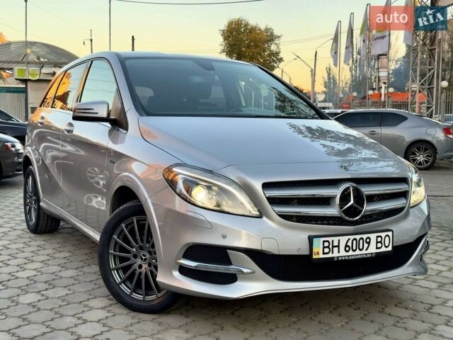 Сірий Мерседес Б-клас, об'ємом двигуна 0 л та пробігом 79 тис. км за 13500 $, фото 1 на Automoto.ua