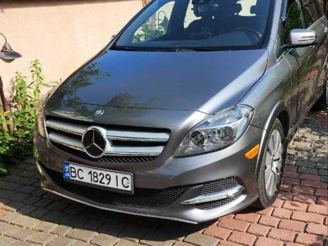 Сірий Мерседес Б-клас, об'ємом двигуна 0 л та пробігом 61 тис. км за 11500 $, фото 1 на Automoto.ua