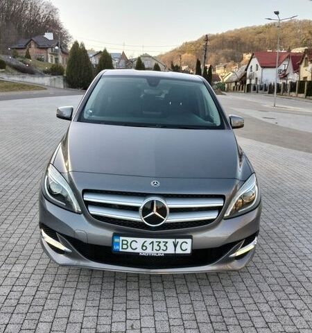 Серый Мерседес Б-класс, объемом двигателя 0 л и пробегом 87 тыс. км за 10900 $, фото 1 на Automoto.ua