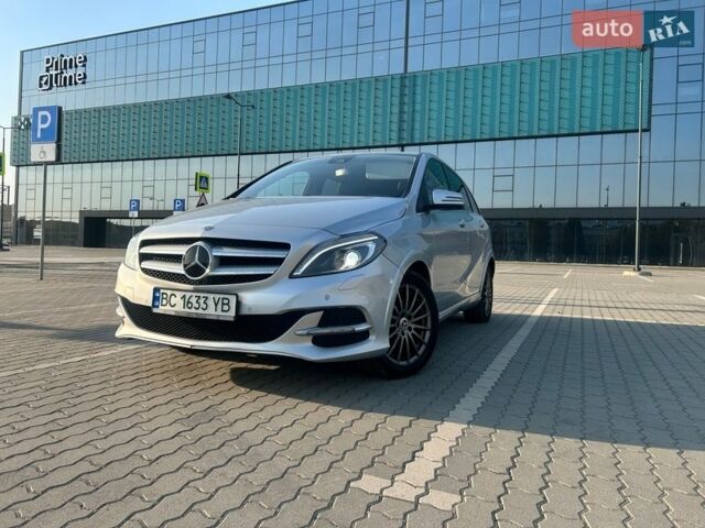 Серый Мерседес Б-класс, объемом двигателя 0 л и пробегом 98 тыс. км за 9900 $, фото 1 на Automoto.ua