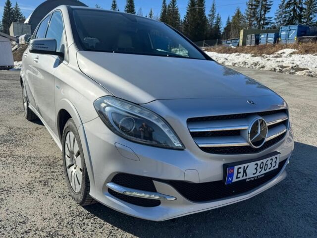 Сірий Мерседес Б-клас, об'ємом двигуна 0 л та пробігом 75 тис. км за 10319 $, фото 1 на Automoto.ua