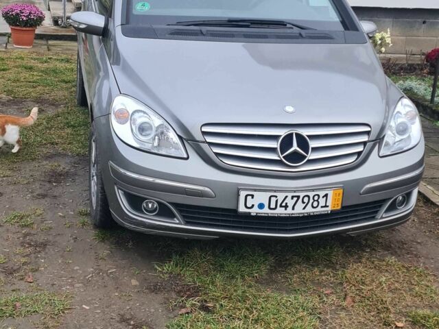 Серый Мерседес Б-класс, объемом двигателя 1.5 л и пробегом 176 тыс. км за 6000 $, фото 1 на Automoto.ua