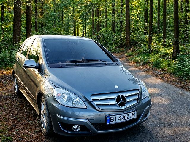 Сірий Мерседес Б-клас, об'ємом двигуна 2 л та пробігом 0 тис. км за 6600 $, фото 1 на Automoto.ua