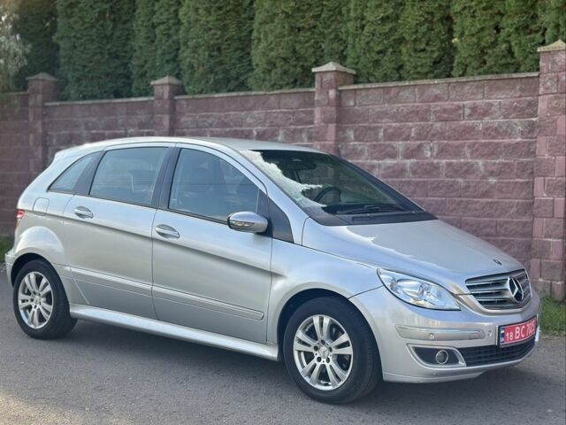 Серый Мерседес Б-класс, объемом двигателя 2 л и пробегом 245 тыс. км за 5600 $, фото 1 на Automoto.ua