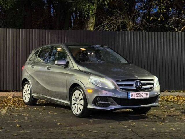 Серый Мерседес Б-класс, объемом двигателя 0 л и пробегом 48 тыс. км за 9800 $, фото 1 на Automoto.ua