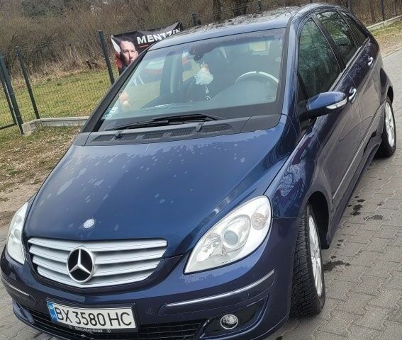 Синій Мерседес Б-клас, об'ємом двигуна 2 л та пробігом 242 тис. км за 6500 $, фото 1 на Automoto.ua
