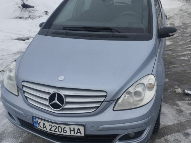 Синий Мерседес Б-класс, объемом двигателя 2 л и пробегом 289 тыс. км за 6350 $, фото 1 на Automoto.ua