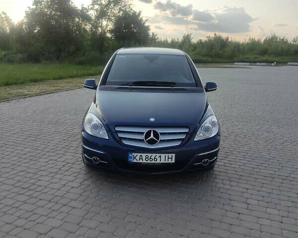 Синий Мерседес Б-класс, объемом двигателя 1.7 л и пробегом 141 тыс. км за 6999 $, фото 1 на Automoto.ua