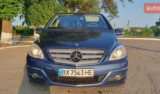 Синій Мерседес Б-клас, об'ємом двигуна 2 л та пробігом 218 тис. км за 6500 $, фото 1 на Automoto.ua