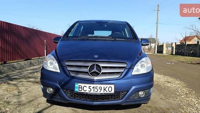 Синий Мерседес Б-класс, объемом двигателя 1.7 л и пробегом 226 тыс. км за 6200 $, фото 1 на Automoto.ua