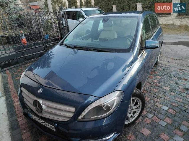 Синий Мерседес Б-класс, объемом двигателя 1.8 л и пробегом 287 тыс. км за 10900 $, фото 1 на Automoto.ua