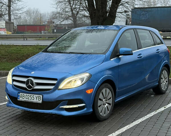 Синий Мерседес Б-класс, объемом двигателя 0 л и пробегом 51 тыс. км за 9600 $, фото 1 на Automoto.ua