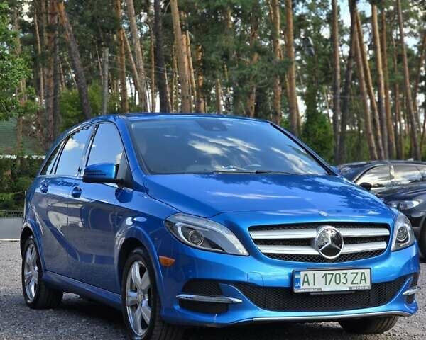Синий Мерседес Б-класс, объемом двигателя 0 л и пробегом 149 тыс. км за 9600 $, фото 1 на Automoto.ua