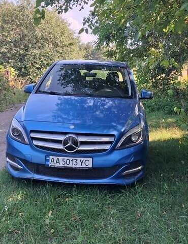 Синій Мерседес Б-клас, об'ємом двигуна 0 л та пробігом 100 тис. км за 7800 $, фото 1 на Automoto.ua