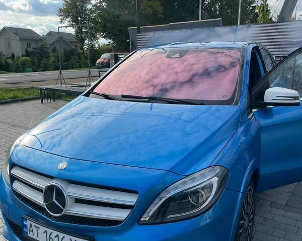 Синій Мерседес Б-клас, об'ємом двигуна 0 л та пробігом 115 тис. км за 8950 $, фото 1 на Automoto.ua