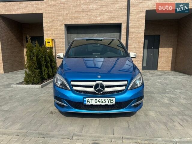 Синий Мерседес Б-класс, объемом двигателя 0 л и пробегом 128 тыс. км за 14500 $, фото 1 на Automoto.ua