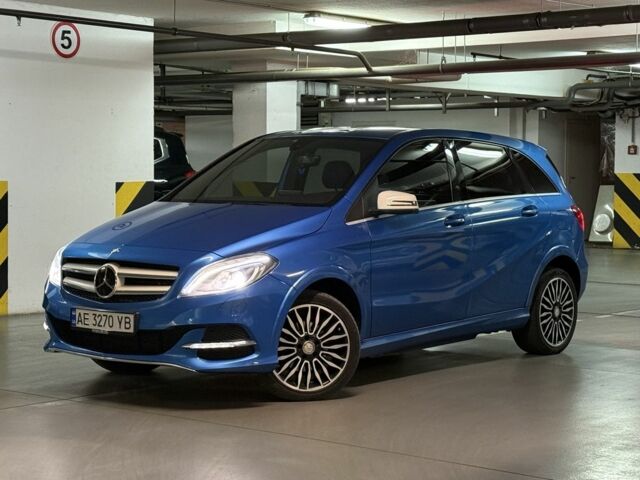 Синий Мерседес Б-класс, объемом двигателя 0 л и пробегом 125 тыс. км за 11500 $, фото 1 на Automoto.ua