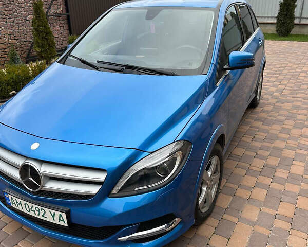 Синій Мерседес Б-клас, об'ємом двигуна 0 л та пробігом 83 тис. км за 9550 $, фото 1 на Automoto.ua